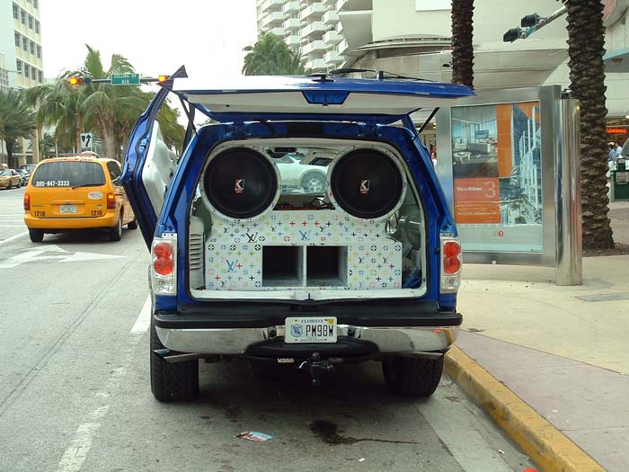 miami_odd_photos (11)